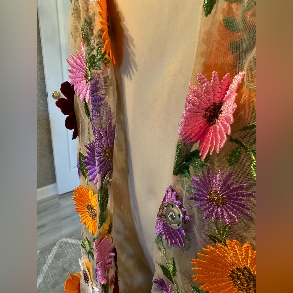 Brand new nova luxe blazer.   Beautiful 3 d floral print